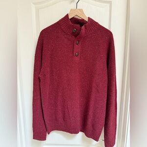 Untuckit Sweater 
Size large EUC
